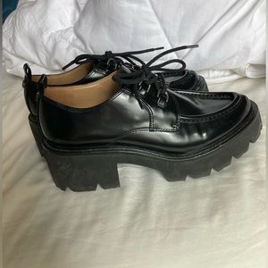 Sam Edelman- BLACK MONNA LACE UP LUG SOLE LOAFER